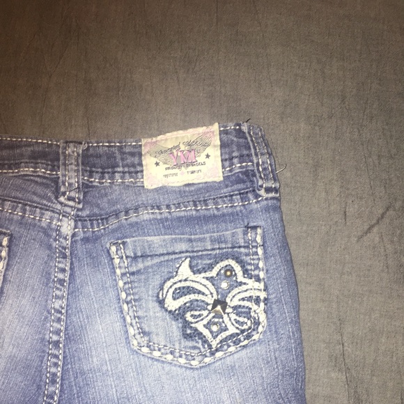 Capris - Picture 2 of 3